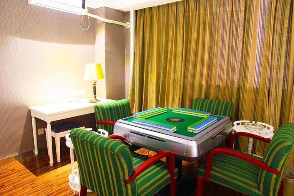 New Zhongxun Business Hotel Yueyang Bagian luar foto